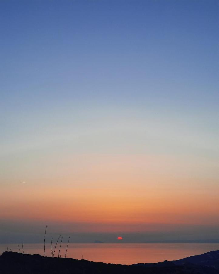 Villa Adeiata Adiata Buitenkant foto